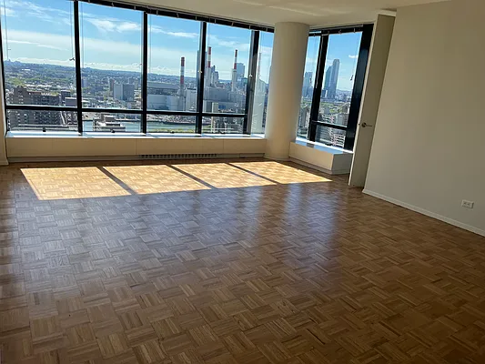 Rented by Solow Realty | media 9