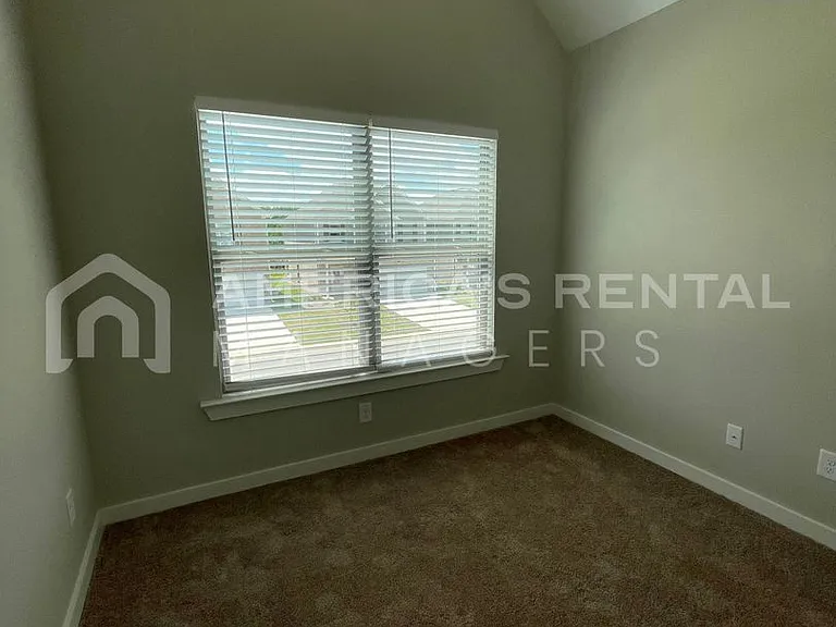 321 Shiloh Creek Dr — Photo 32