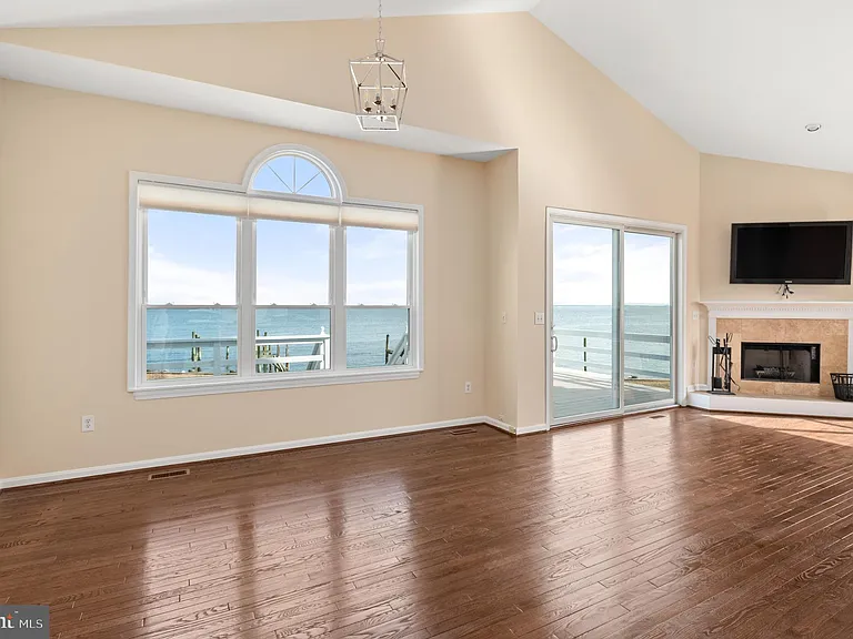 3563 Narragansett Ave — Photo 14