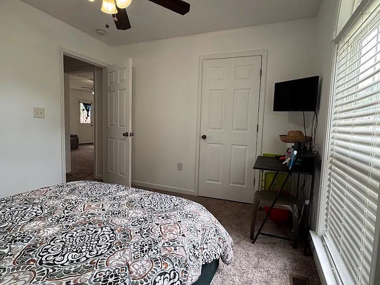 134 Lacey Ln — Photo 12
