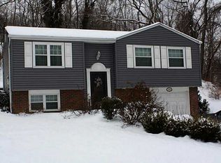 908 Harper Rd, Crescent, PA 15046