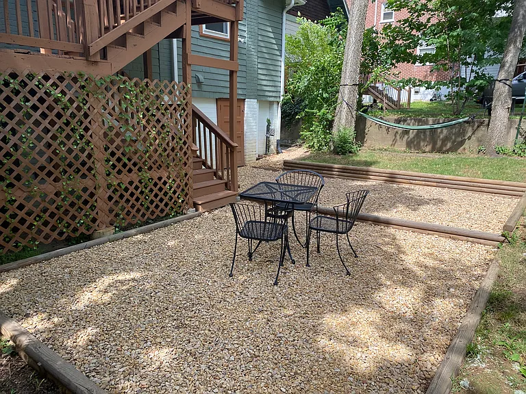 520 King George Ave SW — Photo 43