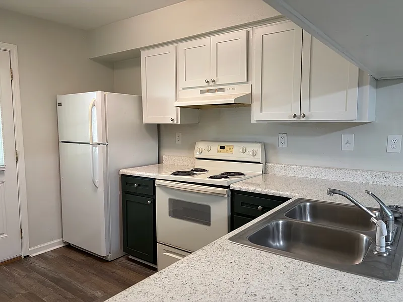 2350 Horne Ave #3