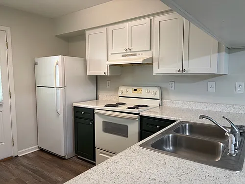 2350 Horne Ave #3 Photo 1