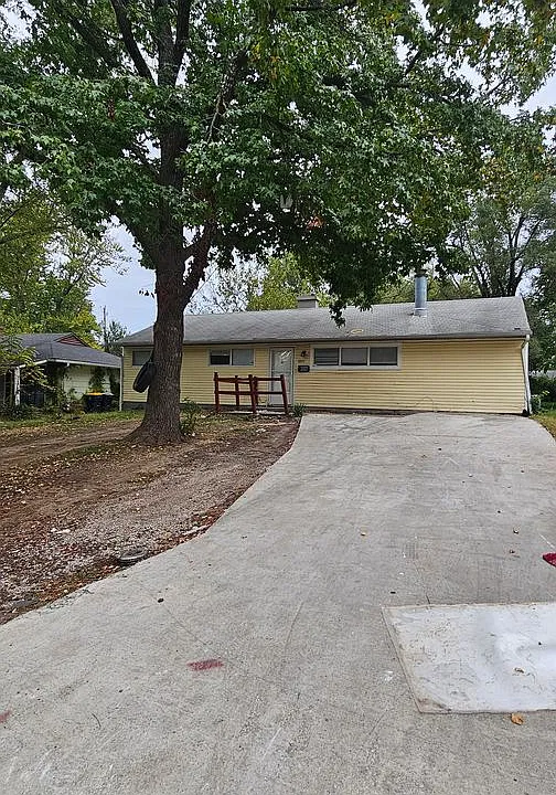 11221 Palmer Ave