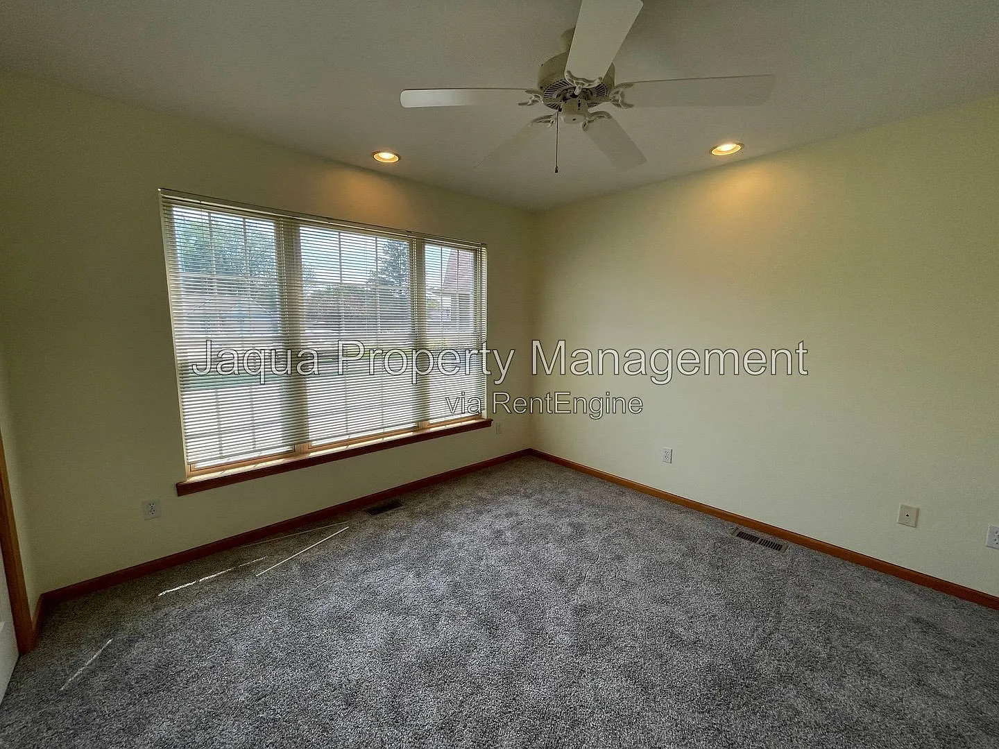 2 bed, 2.0 bath, 1400 sqft, $1,900 — Photo 4