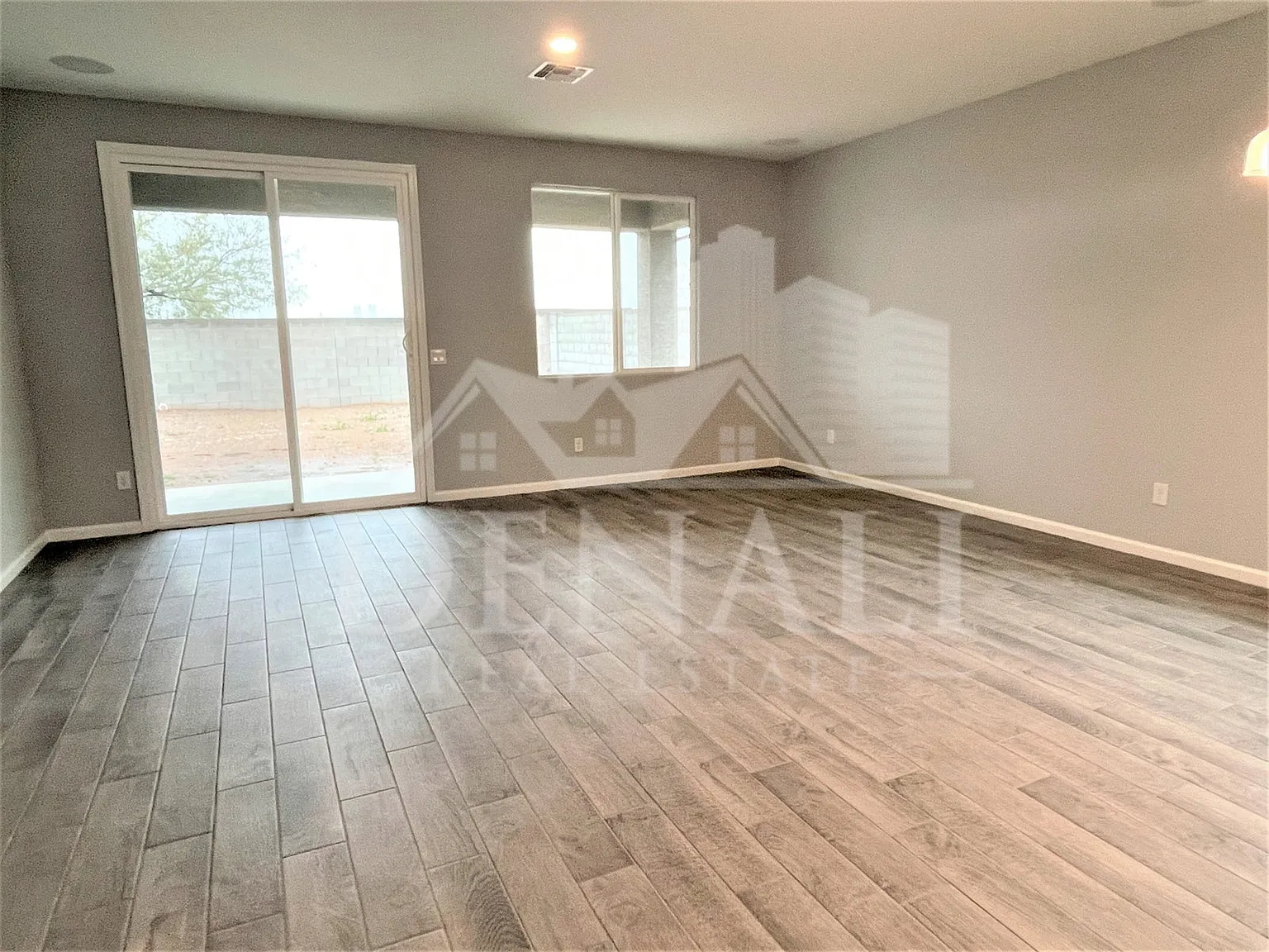 3 bed, 2.5 bath, 1700 sqft, $2,195 — Photo 2
