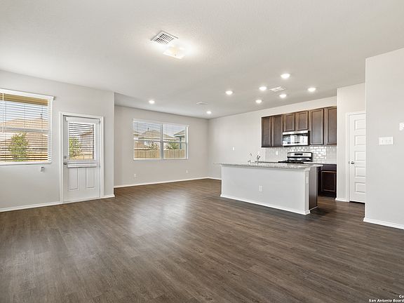 4th image of 5151 Sandstone Way