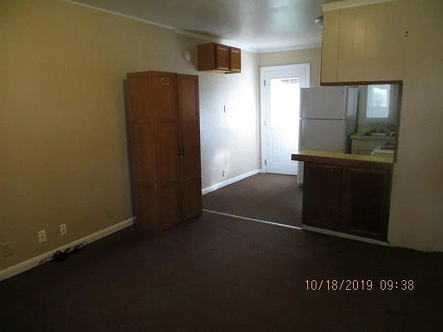 2 bed, $900 — Photo 4