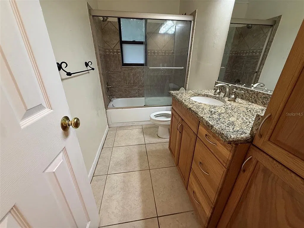 2 bed, 1.5 bath, 900 sqft, $1,500 — Photo 4