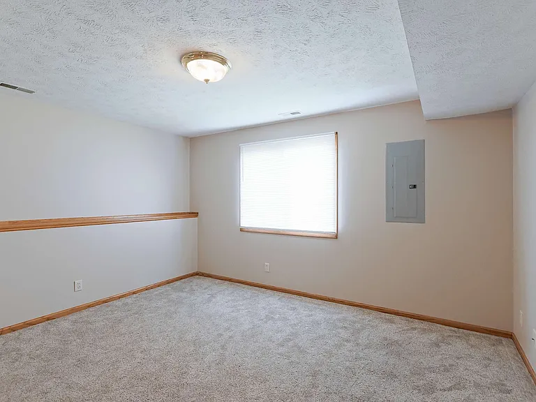 8624 Delphinium Ln — Photo 35