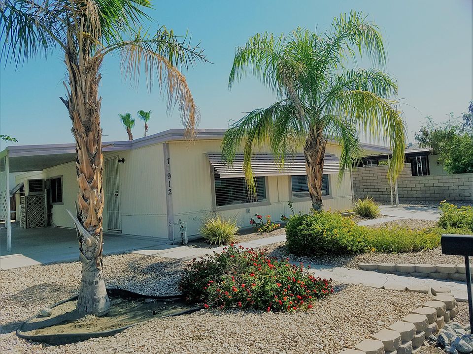 2nd image of 73912 Desert Greens Dr S