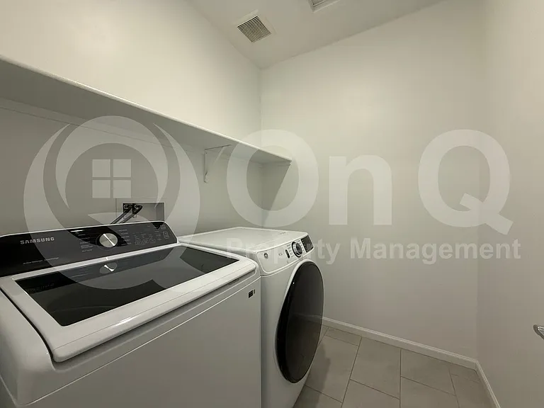 6704 E Caminito La Piscina — Photo 24