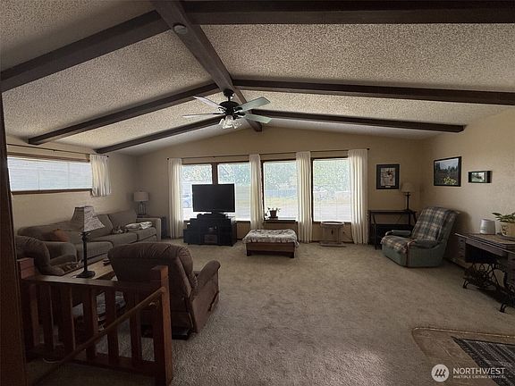 2nd image of 408 E Creamery
