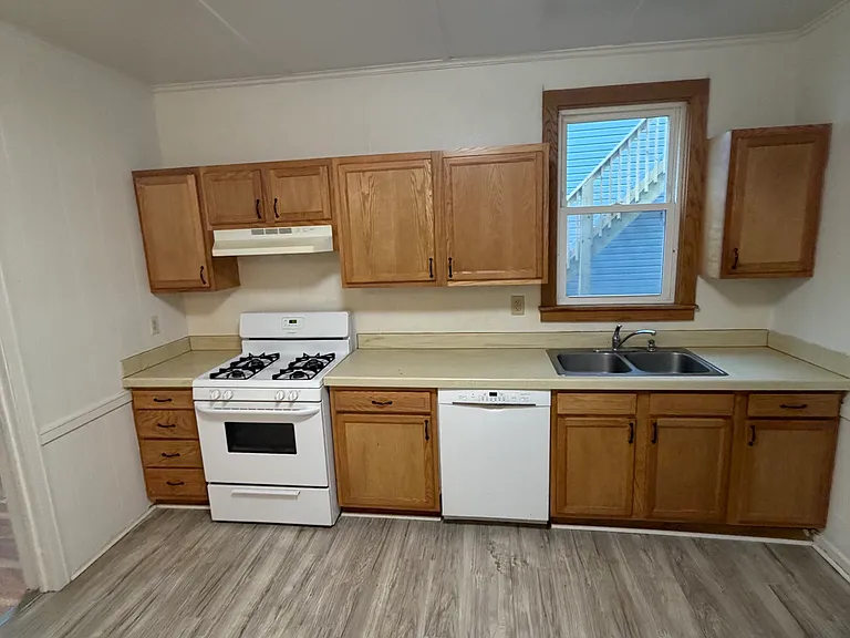29 Cedar St #1 — Photo 6