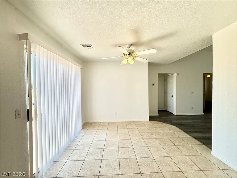 1060 Marne Ct #D — Photo 5