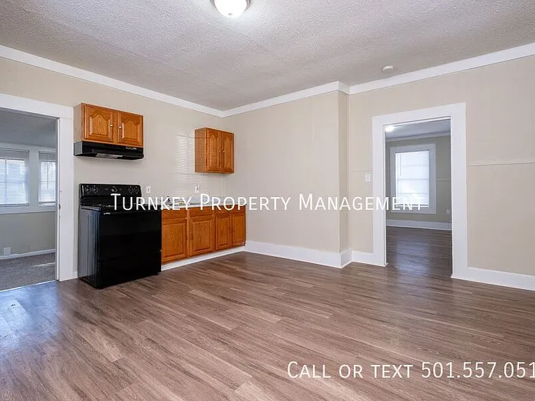 1308 W 21st St — Photo 3