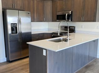 864 Gleneagles Ct, Tooele, UT 84074