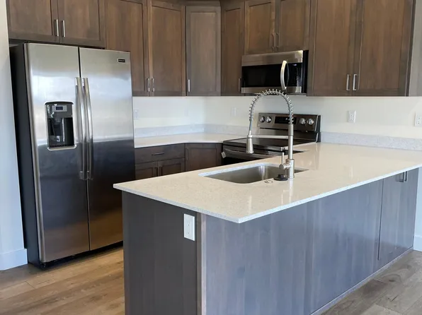 864 Gleneagles Ct, Tooele, UT 84074