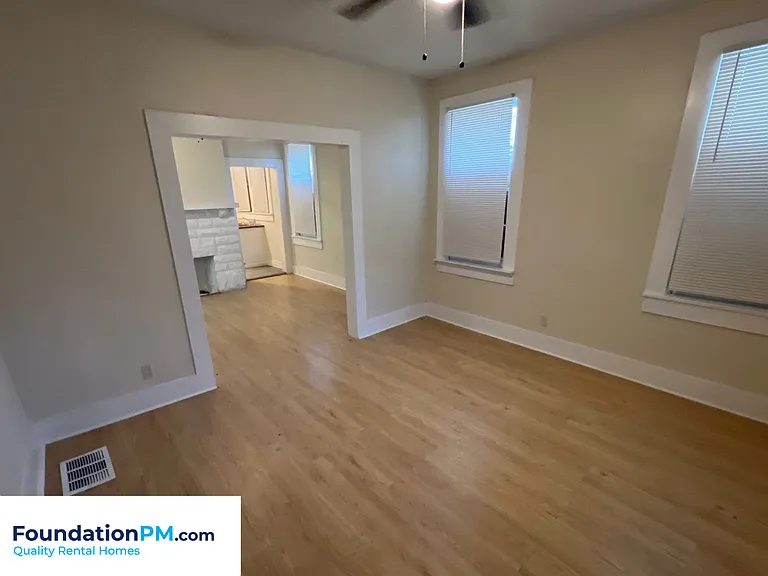 1683 Walker Ave — Photo 7