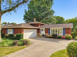 4963 Millwood Dr, Broadview Heights, OH 44147