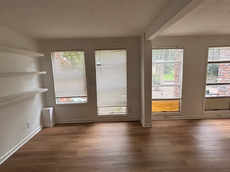2353 Spring Park Rd #5 — Photo 10