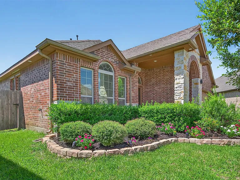 13935 Manobrook Ct — Photo 2