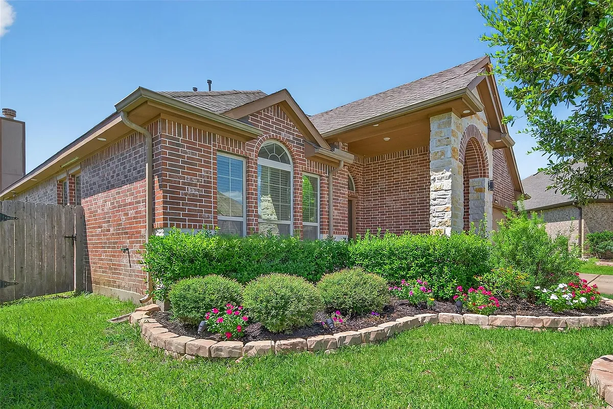Building Photo - 13935 Manobrook Ct