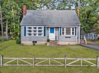 42 Dudley Rd, Tewksbury, MA 01876