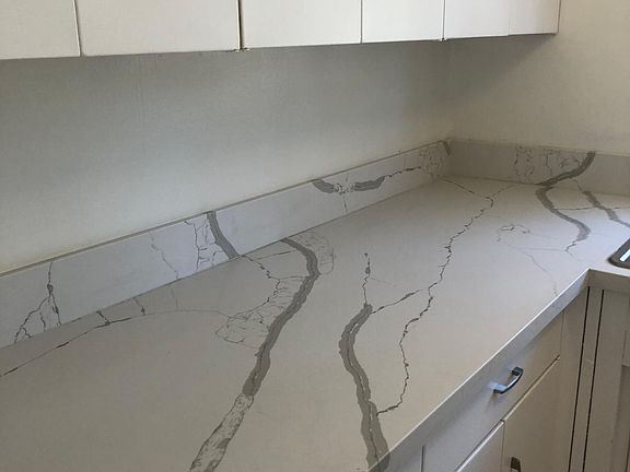 2nd image of 12062 Moorpark St APT 1
