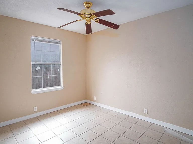 717 N Colorado St — Photo 4