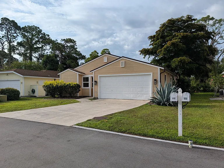 517 Bearded Oaks Cir — Photo 3