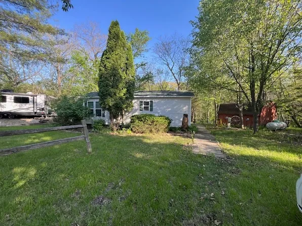 2795 E 28th Lots Rd #85 & 86, Seneca, IL 61360