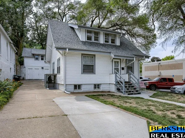 920 S 40th St, Omaha, NE 68105