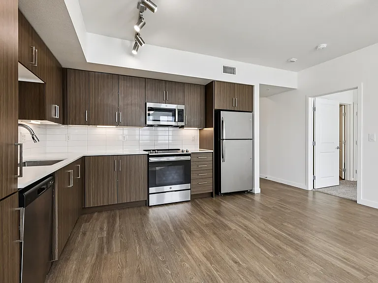Castile Apartments — Photo 47