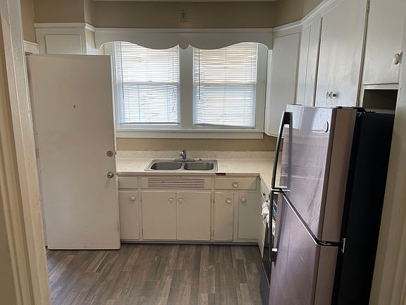 2nd image of 437-439 W Military Ave #1