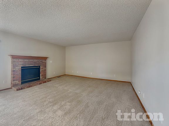 2nd image of 5525 E 130th Dr