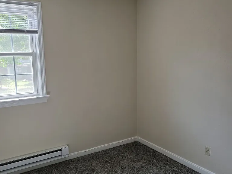 Kingston Landing Apartments — Photo 9