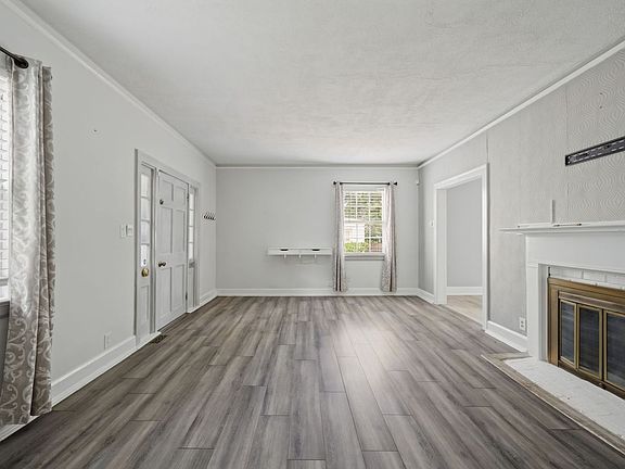 5th image of 305 Palen Ave