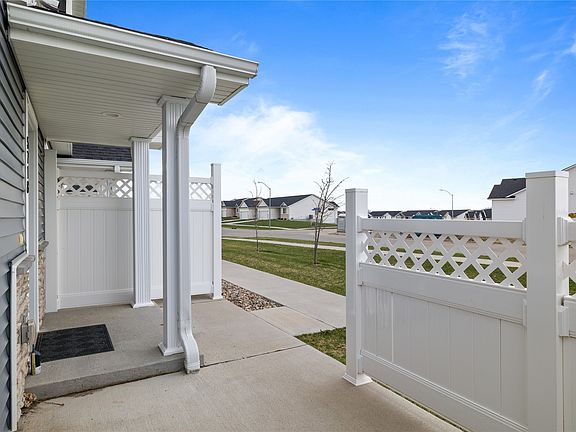 5th image of 5718 NE Dawson Ln