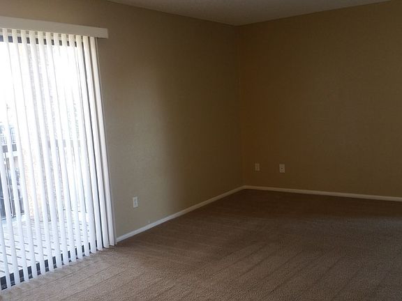 4th image of 3808 N 55th Dr #1026