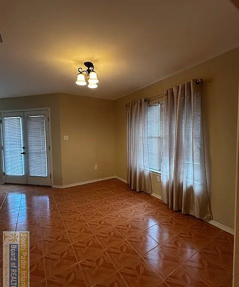 944 Alta Mesa Blvd — Photo 17
