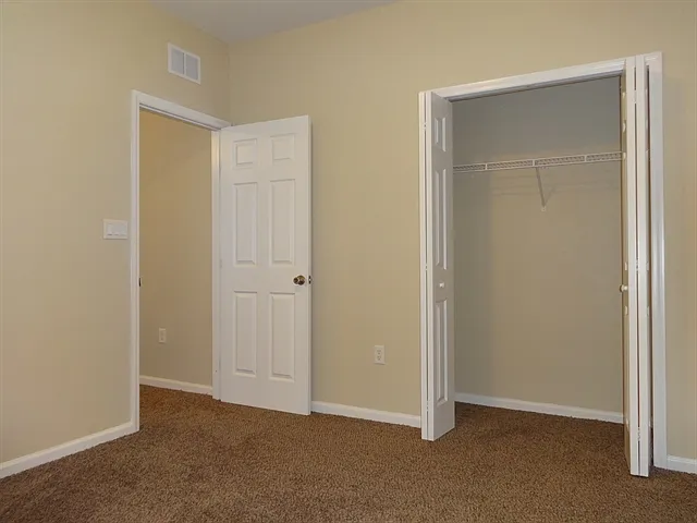 560 Loxley Ct — Photo 21