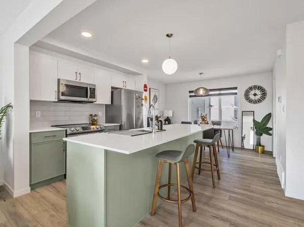 1530 Tamarack Blvd NW #60, Edmonton, AB T6T 2E6