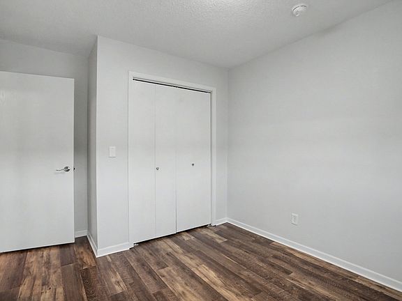 4th image of 406 E 15th St #406B