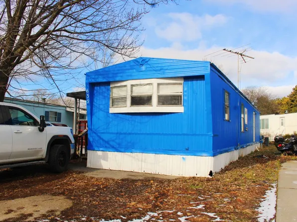 635 Pine Ln SW, Wyoming, MI 49509