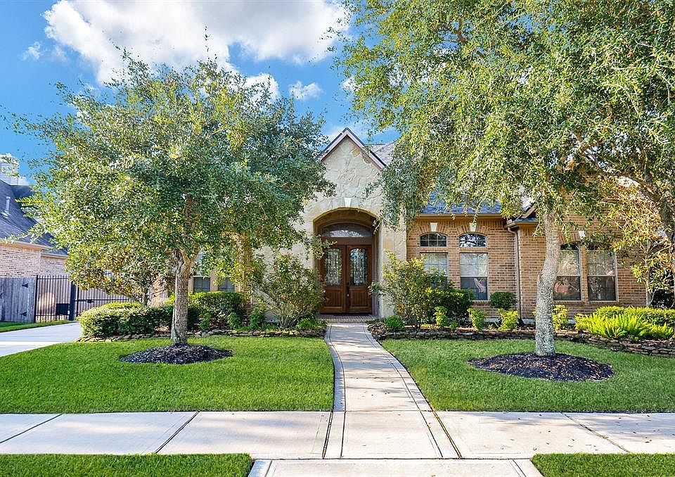 1st image of 25315 Greenwell Springs Ln