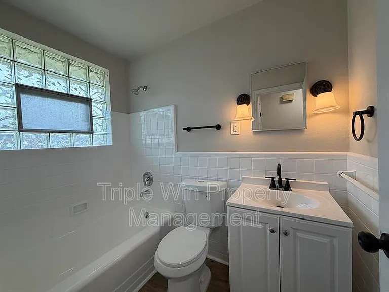 937 Chain Of Rocks Dr — Photo 19