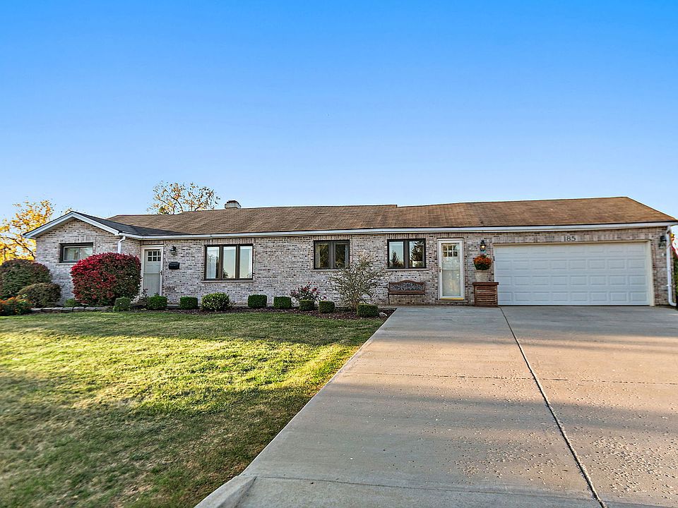 1st image of 185 Hawthorn Ln