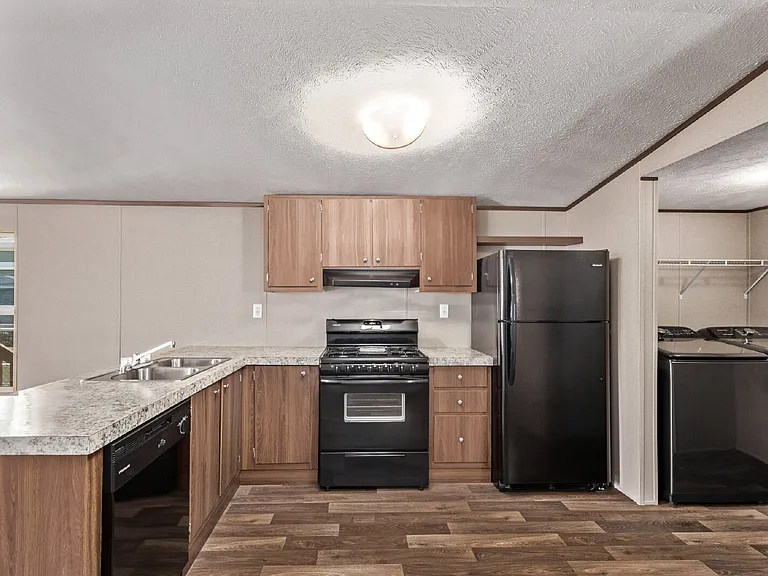720 4th St #25 — Photo 1